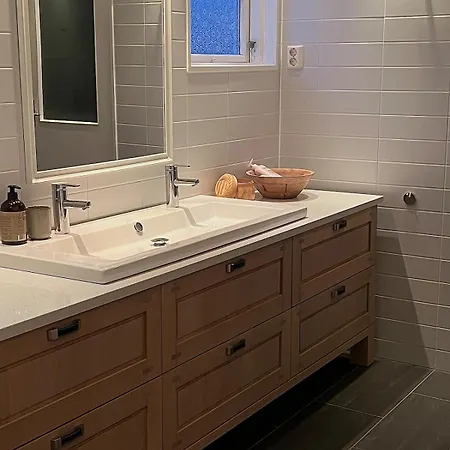 Naer Color Line I Larvik Lii